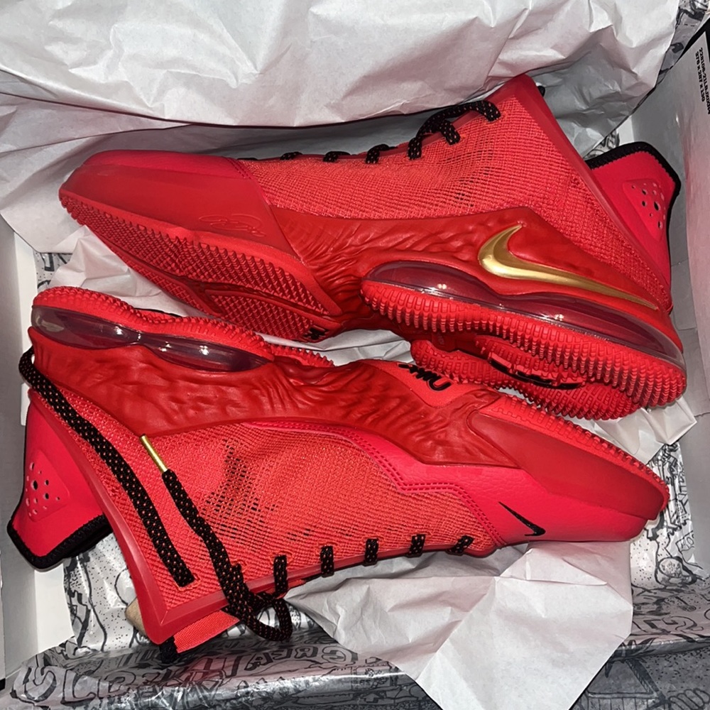 Nike Air NWT